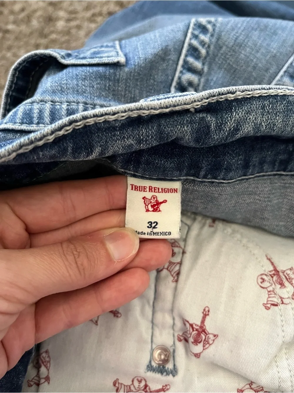 True Religion Geno Slim No Flap Pockets Jeans in Medium Wash Men's Size 32x32